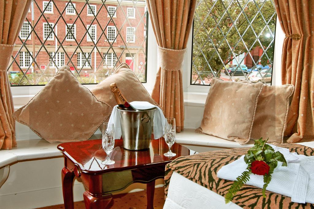 Bedford Hotel ลิธึม เซนต์ แอนน์ส ภายนอก รูปภาพ